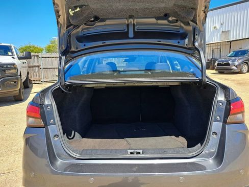 Used 2025 Nissan Versa SV image 21