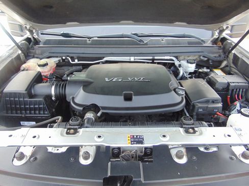 Used 2019 Chevrolet Colorado LT w/ Redline Special Edition image 31