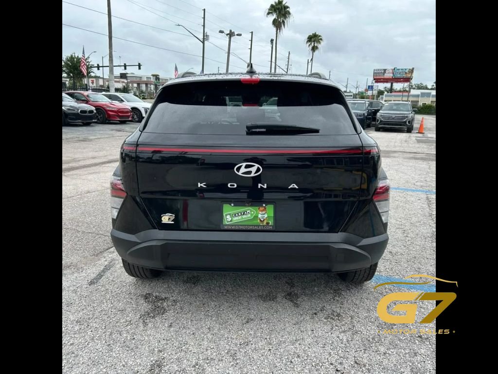 Used 2025 Hyundai Kona SEL FWD image 7