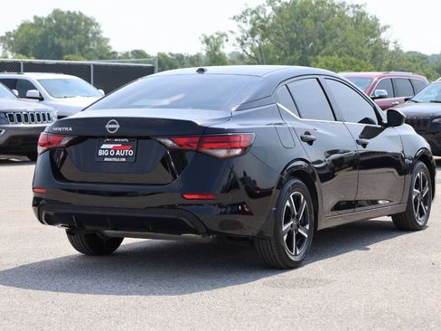 Used 2025 Nissan Sentra SV w/ All-Weather Package FWD image 9