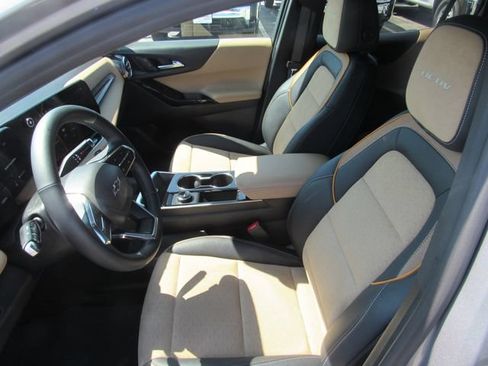 Certified 2025 Chevrolet Equinox ACTIV w/ Safety and Technology Package AWD/4WD image 9