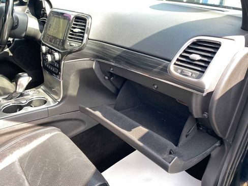 Used 2021 Jeep Grand Cherokee Limited w/ Luxury Group II image 29