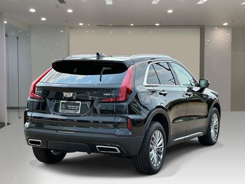 Used 2024 Cadillac XT4 Premium Luxury w/ Cold Weather Package FWD image 4