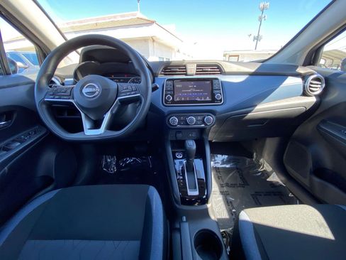 Used 2025 Nissan Versa SV image 31