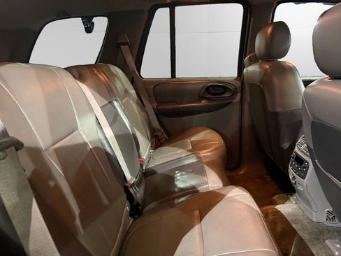 Used 2003 Chevrolet TrailBlazer LTZ image 16