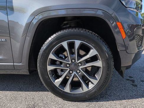 Used 2023 Jeep Grand Cherokee L Overland AWD/4WD image 10