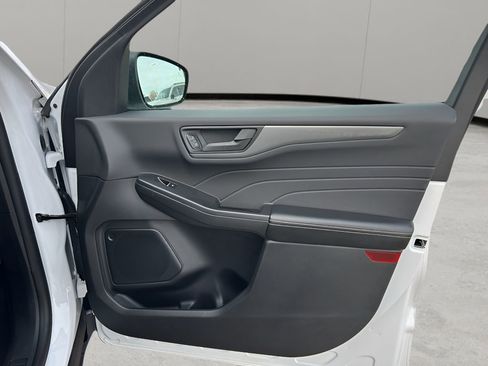 Used 2025 Ford Escape Active image 25