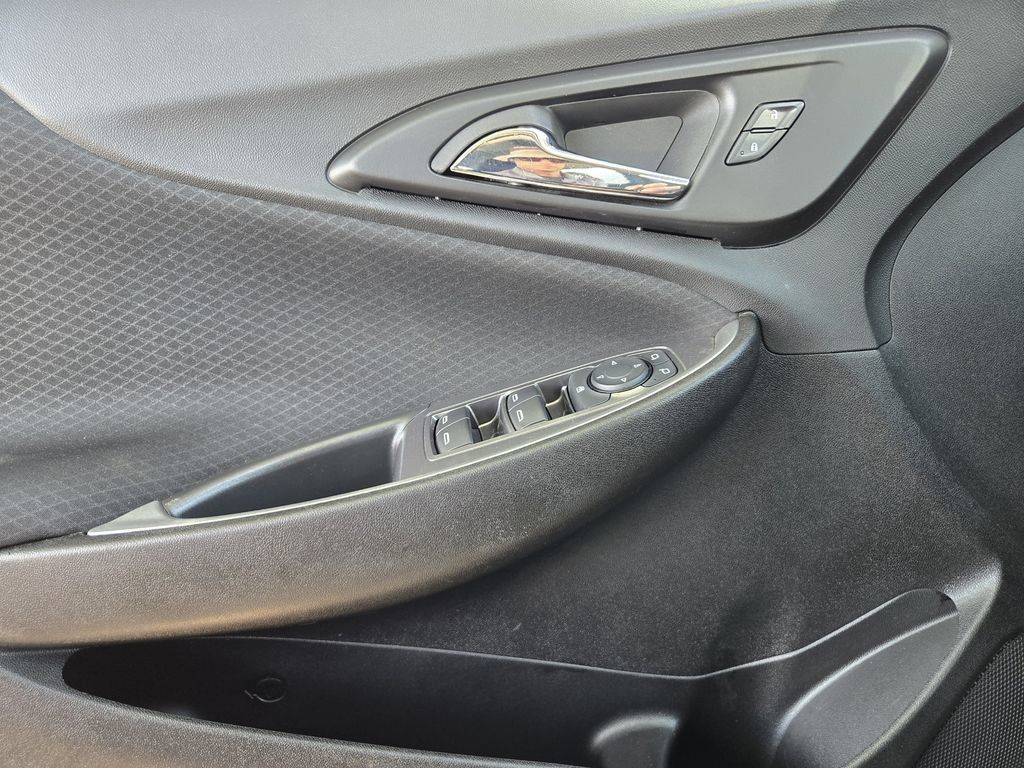Used 2024 Chevrolet Malibu LS FWD image 18