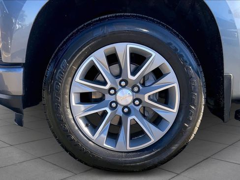 Used 2022 Chevrolet Silverado 1500 High Country w/ Technology Package image 11