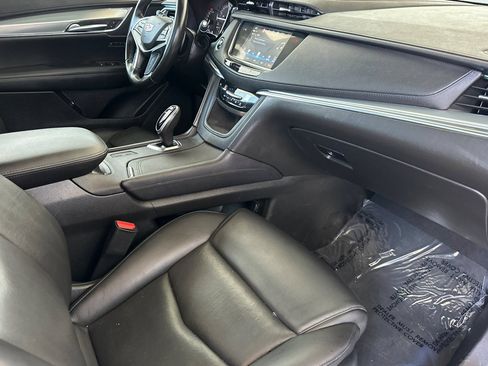Used 2019 Cadillac XT5 Luxury w/ Sport Package FWD image 20