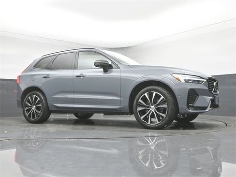 Used 2023 Volvo XC60 B5 Ultimate w/ Climate Package image 38