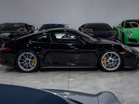 Used 2018 Porsche 911 GT3 RWD image 7