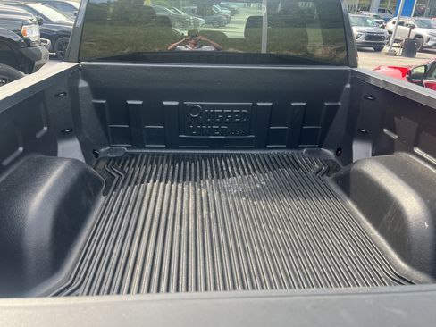 Used 2023 Chevrolet Silverado 1500 LT AWD/4WD image 13