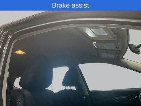 Used 2018 Nissan Rogue S image 26