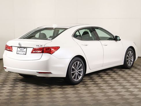Used 2019 Acura TLX FWD image 9
