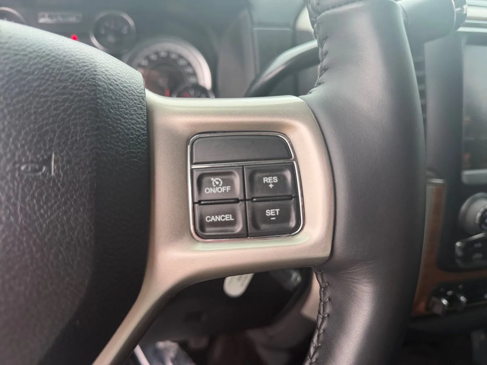 Used 2017 RAM 2500 Laramie AWD/4WD image 21