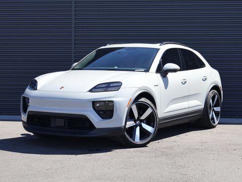 Certified 2026 Porsche Macan 4 Electric AWD/4WD image 1