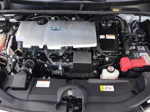 Used 2016 Toyota Prius Two FWD image 39