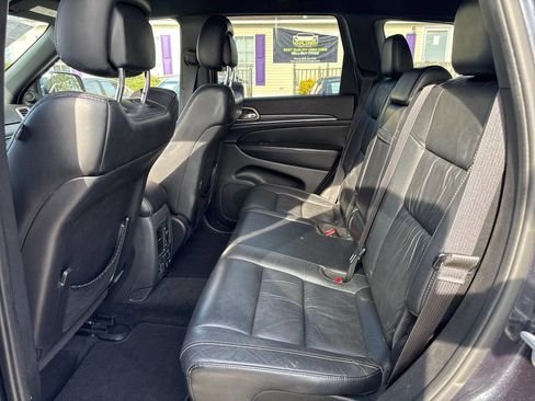 Used 2014 Jeep Grand Cherokee Limited w/ Trailer Tow Group IV image 11