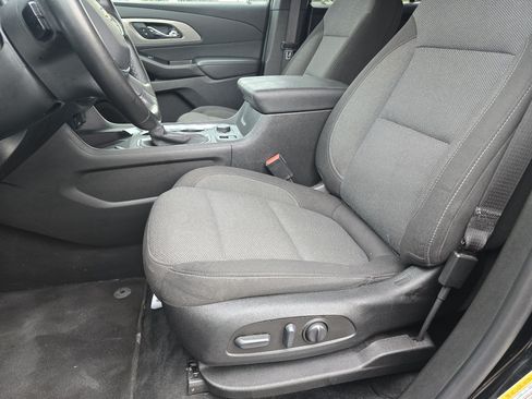 Used 2023 Chevrolet Traverse LT FWD image 33