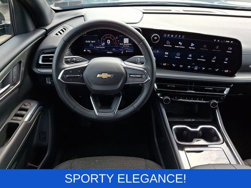 Used 2024 Chevrolet Traverse LT FWD image 14