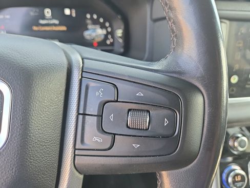 Used 2022 GMC Yukon XL Denali AWD/4WD image 16