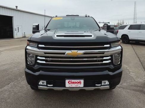 Used 2020 Chevrolet Silverado 2500 High Country w/ Z71 Off-Road Package AWD/4WD image 4
