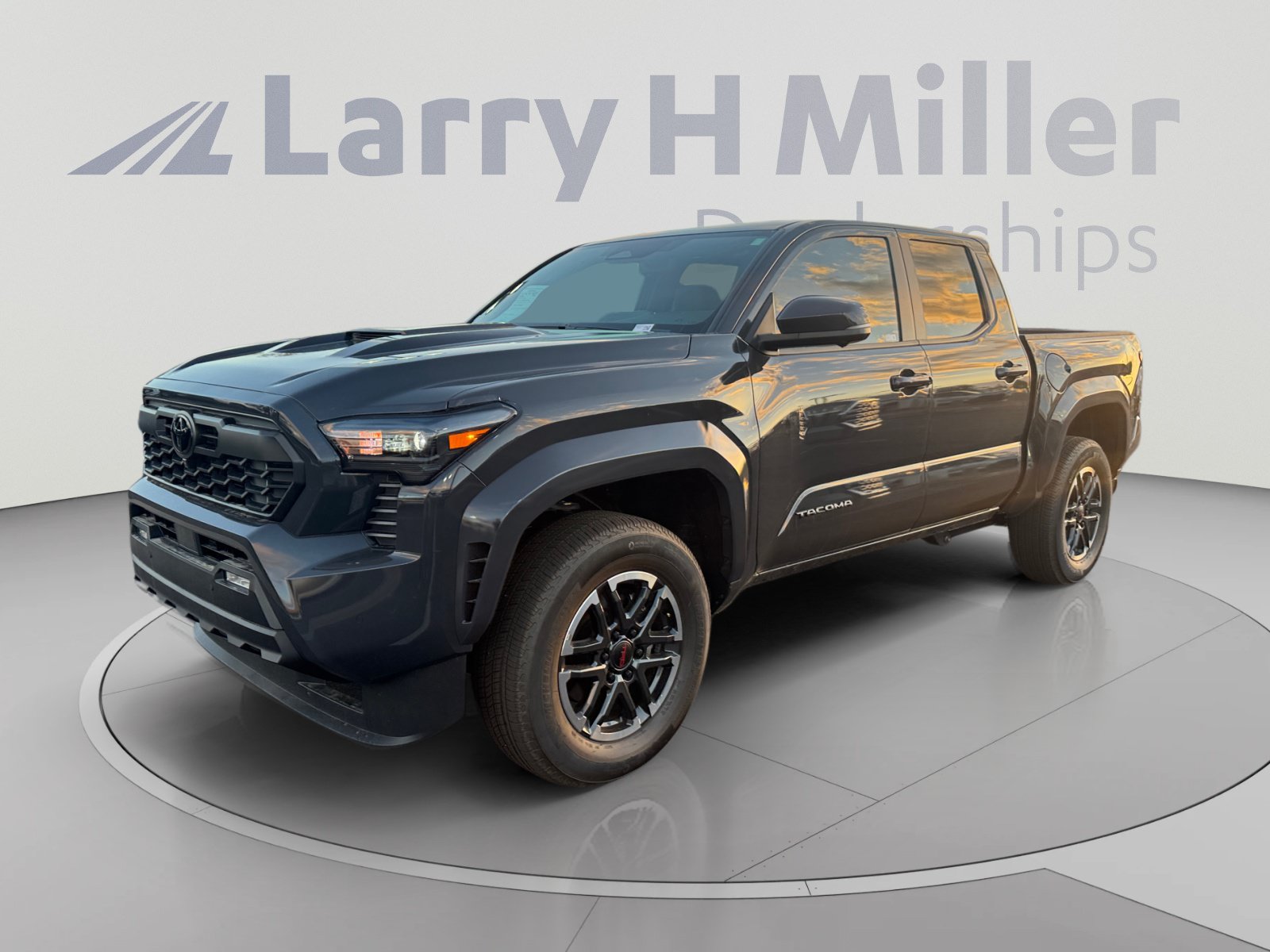Used 2026 Toyota Tacoma TRD Sport w/ TRD Sport Premium Package AWD/4WD image 1