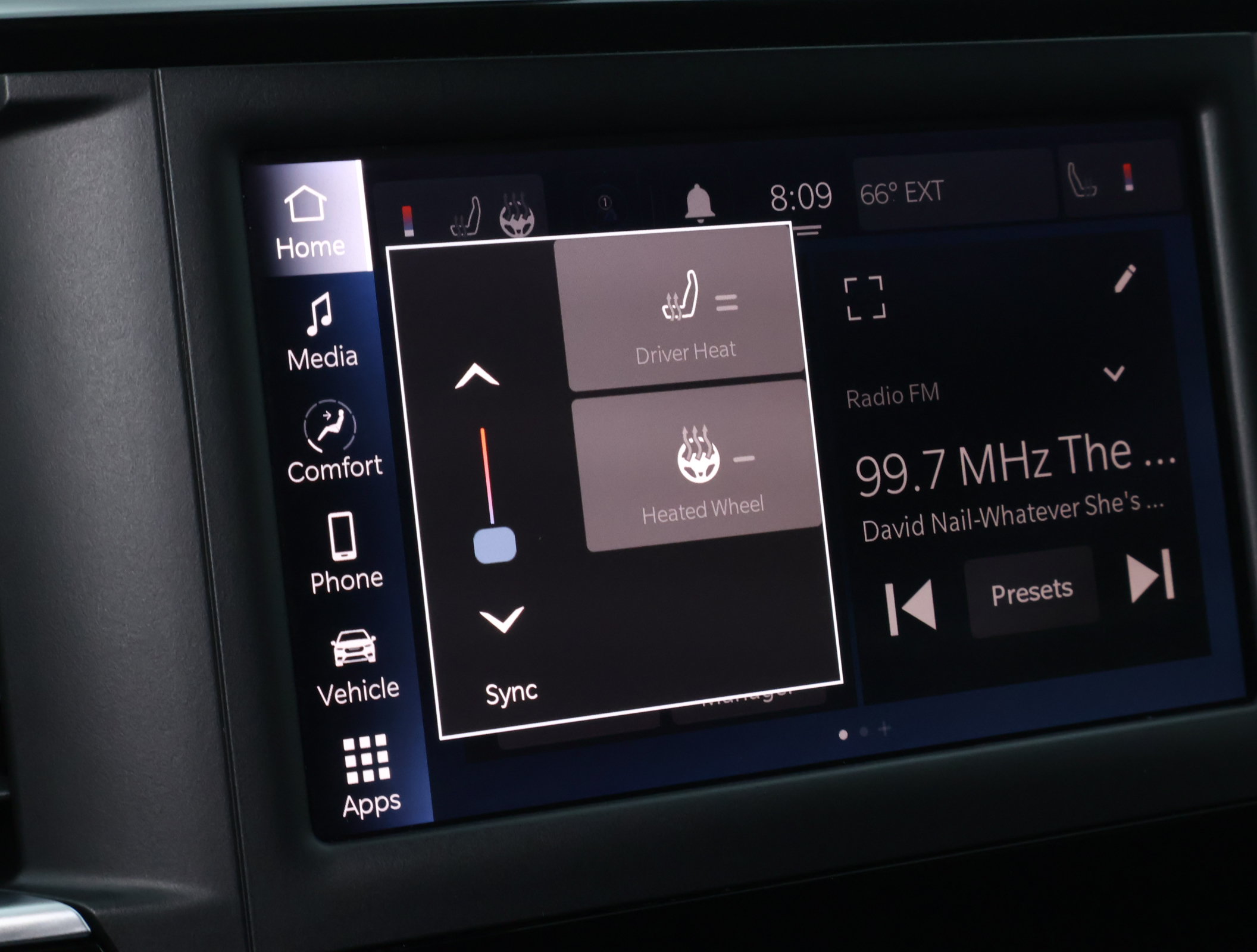 Used 2024 Chrysler Voyager LX FWD image 6