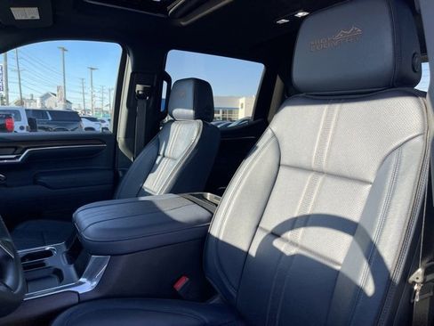 Used 2025 Chevrolet Silverado 1500 High Country w/ High Country Premium Package image 13