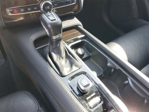 Used 2019 Volvo XC90 T6 Momentum w/ Advanced Package image 36