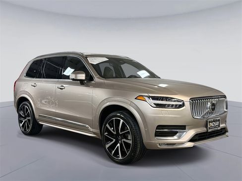 Certified 2025 Volvo XC90 B6 Plus image 9