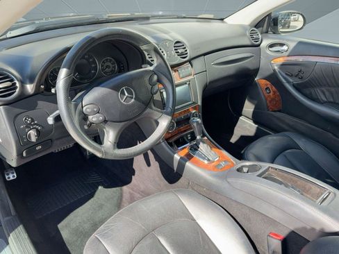 Used 2008 Mercedes-Benz CLK 550 Cabriolet image 4