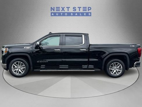 Used 2022 GMC Sierra 1500 SLT w/ SLT Premium Plus Package AWD/4WD image 4