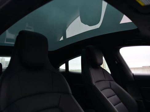 Used 2025 Porsche Taycan image 15