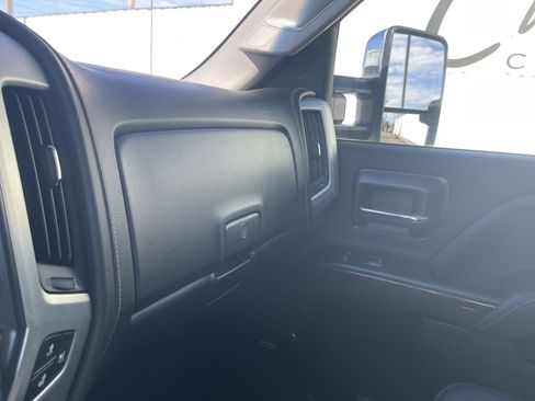 Used 2019 GMC Sierra 3500 SLT w/ Duramax Plus Package image 30