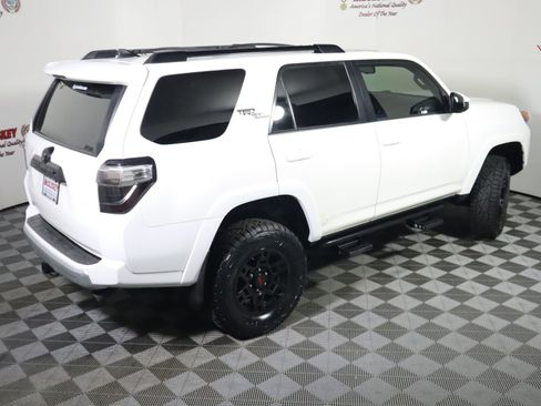 Used 2019 Toyota 4Runner TRD Off-Road Premium AWD/4WD image 4