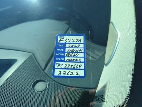 Used 2024 INFINITI QX60 Sensory w/ Vision Package AWD/4WD image 6