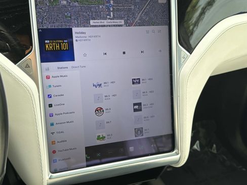 Used 2018 Tesla Model X 100D image 14