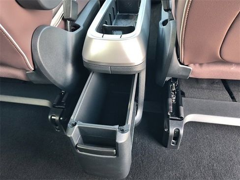 New 2025 Volkswagen ID. Buzz Pro S image 29