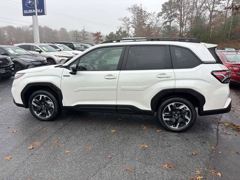 Certified 2025 Subaru Forester Premium image 6