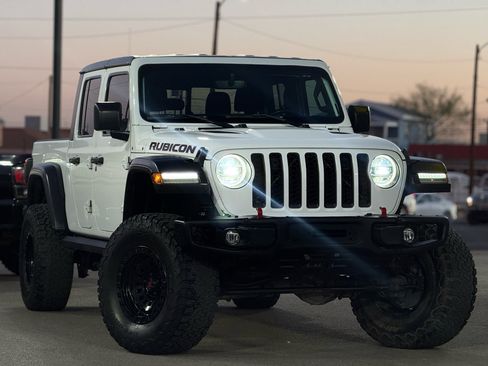 Used 2021 Jeep Gladiator Rubicon image 2
