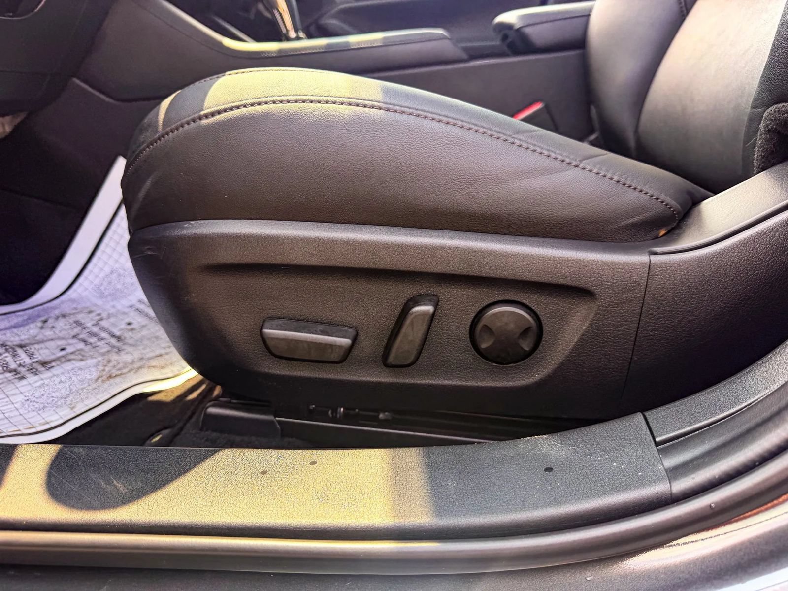 Used 2023 MAZDA MAZDA3 s FWD image 29