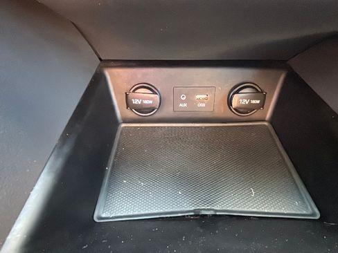 Used 2018 Hyundai Ioniq Blue FWD image 22