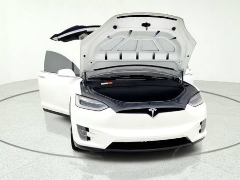 Used 2018 Tesla Model X 75D AWD/4WD image 12