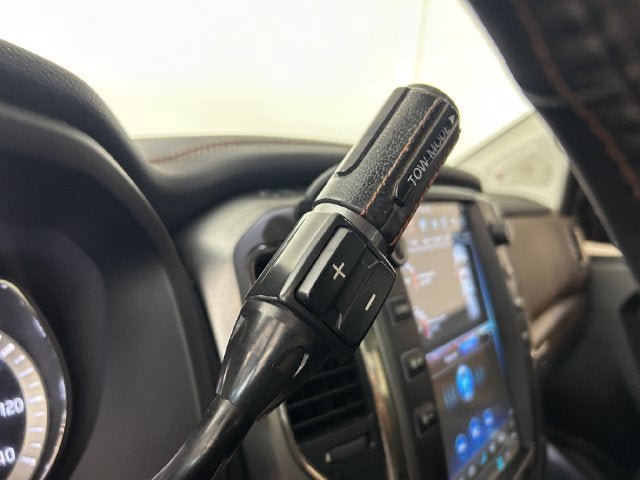 Used 2017 Nissan Titan Platinum Reserve AWD/4WD image 19