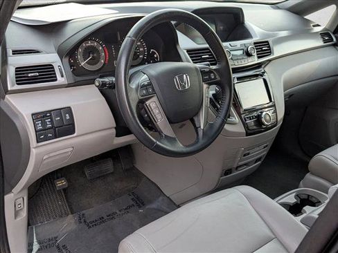Used 2016 Honda Odyssey Touring Elite image 10