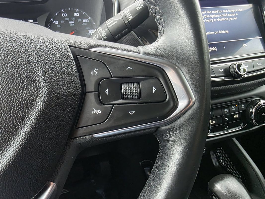 Used 2021 Chevrolet TrailBlazer LT w/ Premium Seating Package AWD/4WD image 28