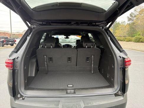 Used 2022 Chevrolet Traverse RS image 19