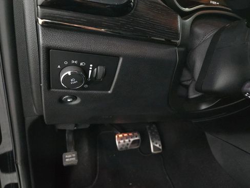 Used 2020 Jeep Grand Cherokee High Altitude image 19